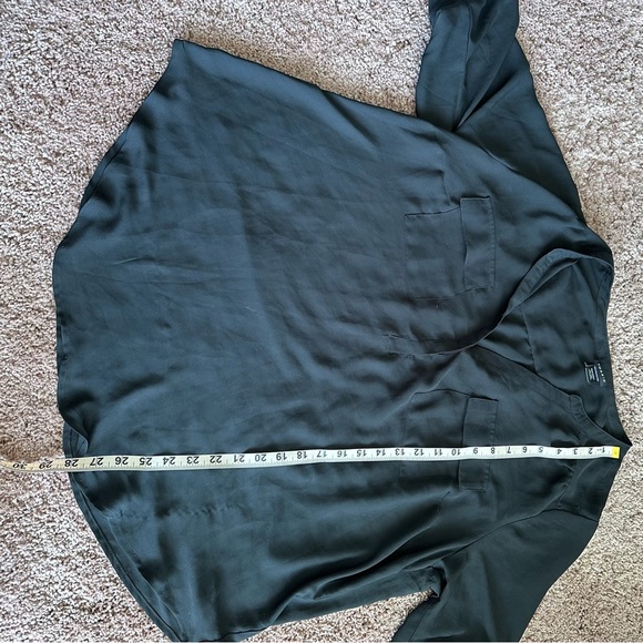 Torrid button up top - Picture 5 of 9